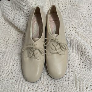 East Spirit Freeneasy Women's Cream Lace-Up Oxfords Size 10B